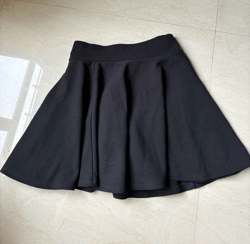 Black Streachable Skirt