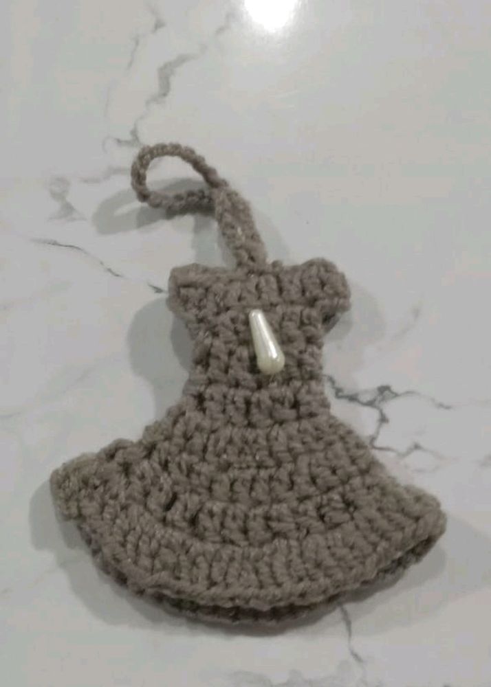 #crochet #dolldress #keyring