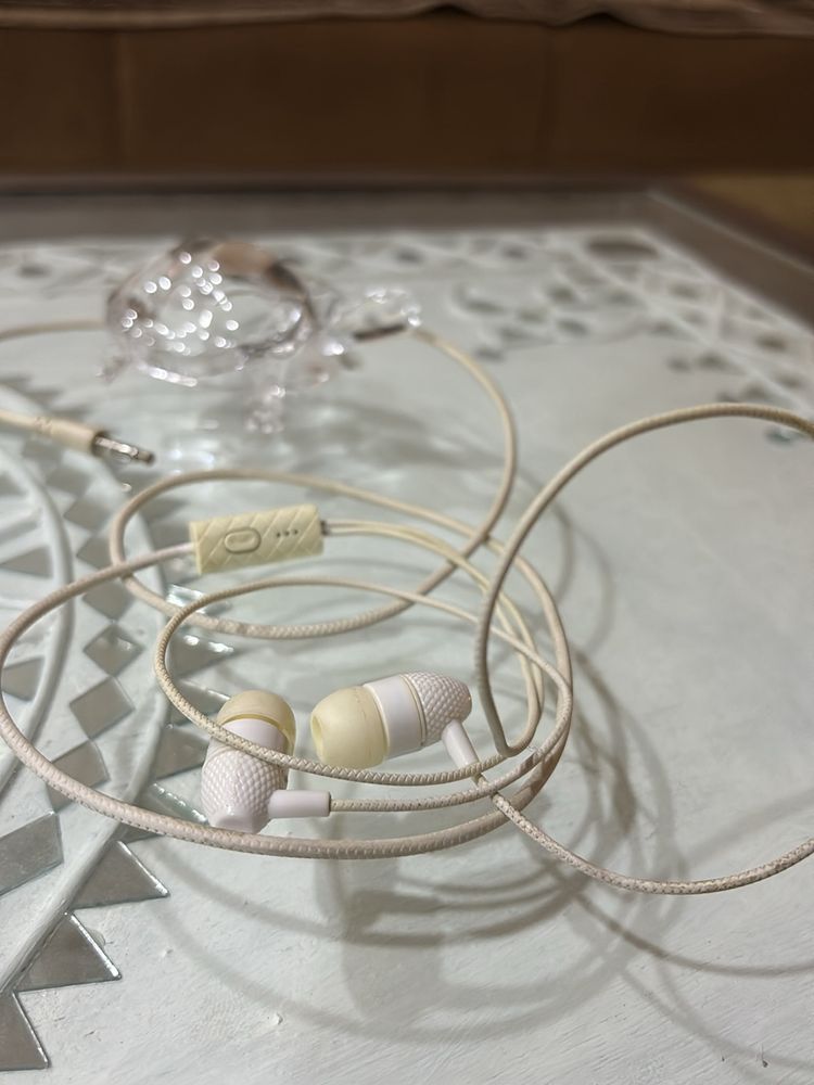 Wired Earphones | Fully Functional