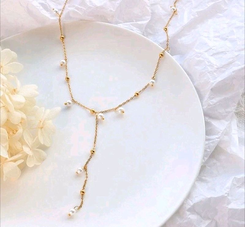 Dainty Pearl Tassle Necklace