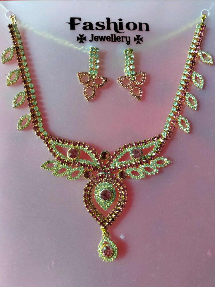 Beautiful Diamond Stone Jewellery Set