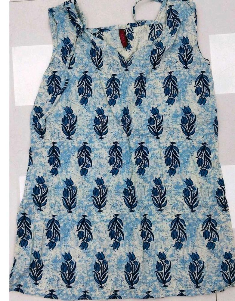 Short Sleevless Kurti