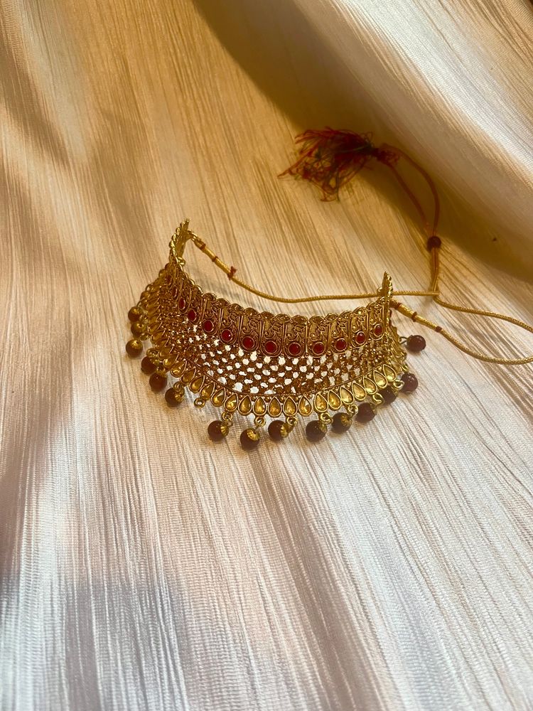 Choker With Earrings