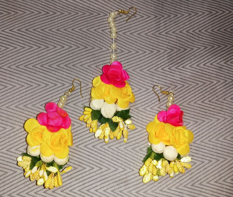 Haldi Earings With Mangtika