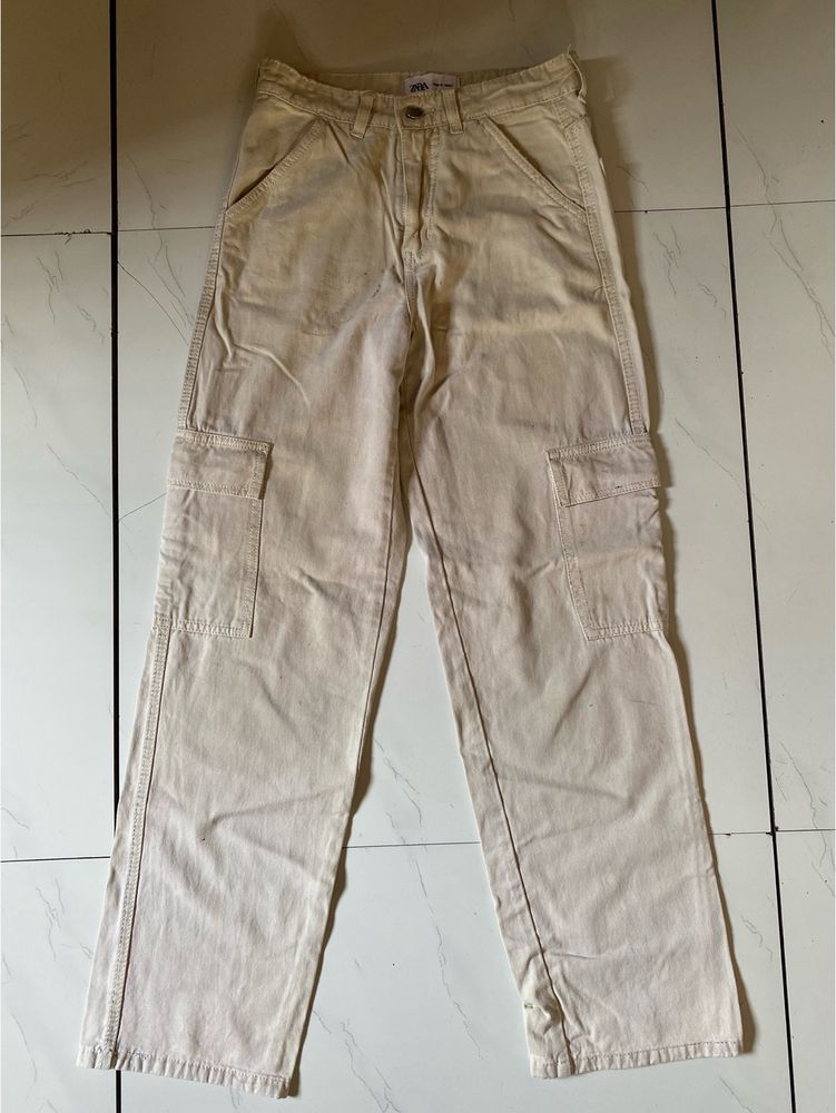 zara cargo jeans beige color