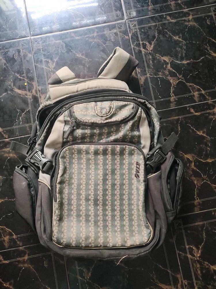 Grey printed backpack