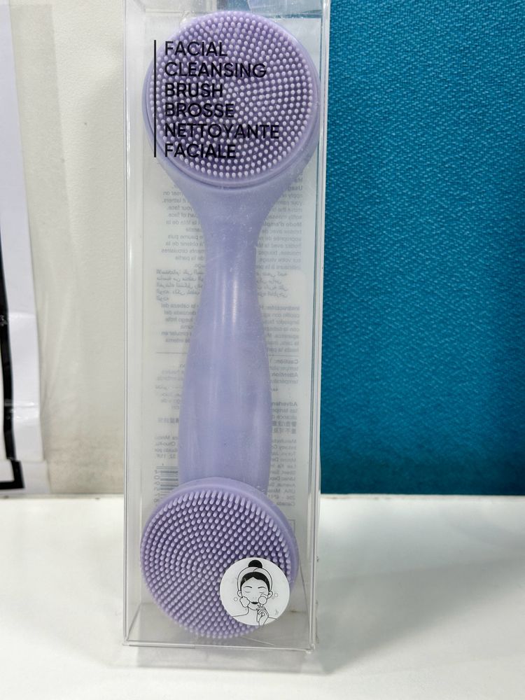 Facial Cleaning Brush