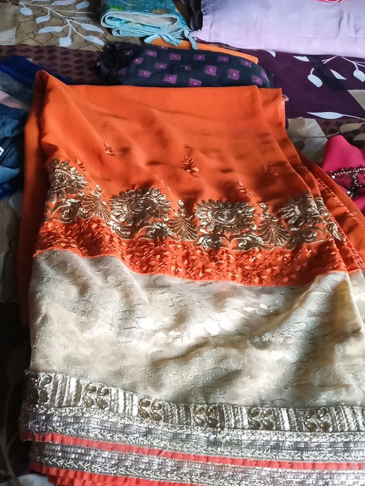 I Am Selling Saree