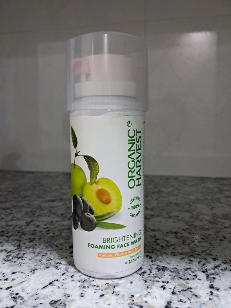 Organic Harvest Brightening Foaming Face Wash