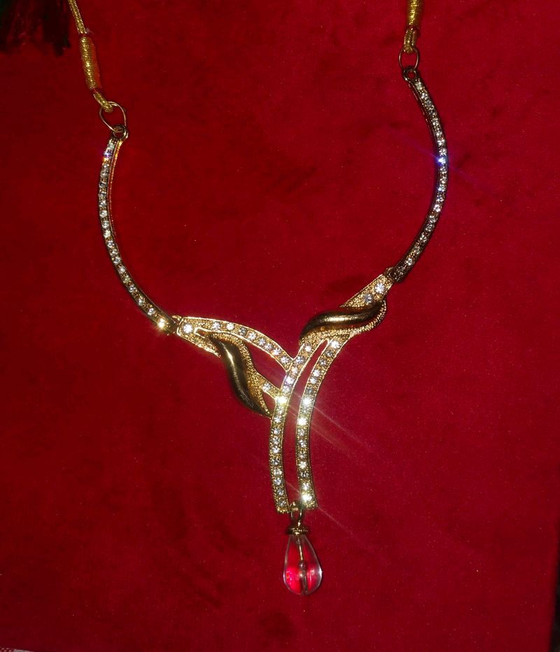 Drop Shape Neck Piece