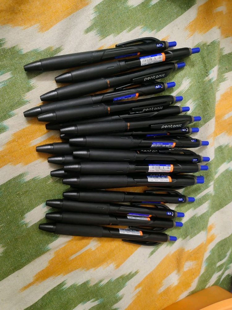 10 Pentonic Blue Pens