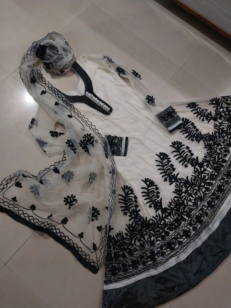 Kashmiri Work Anarkali