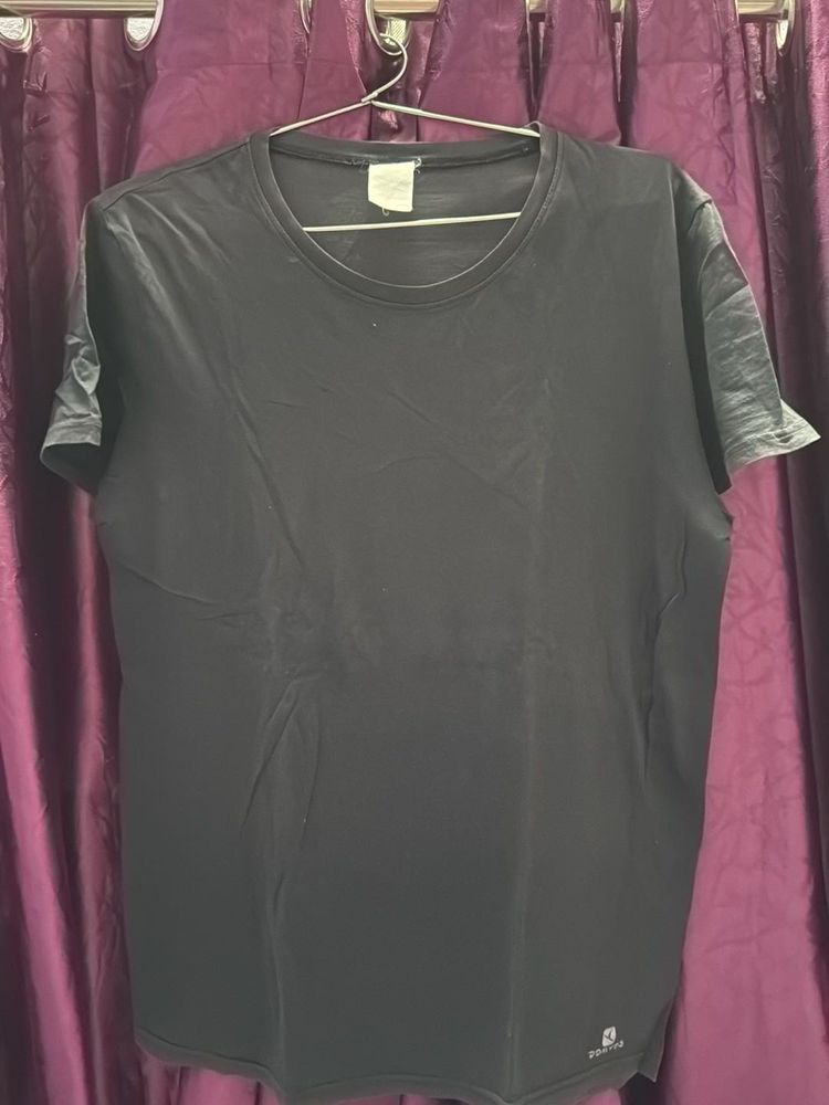 Black Solid Tshirt