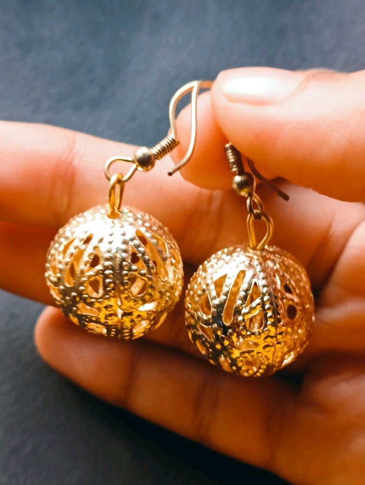 Circle Ball Earrings