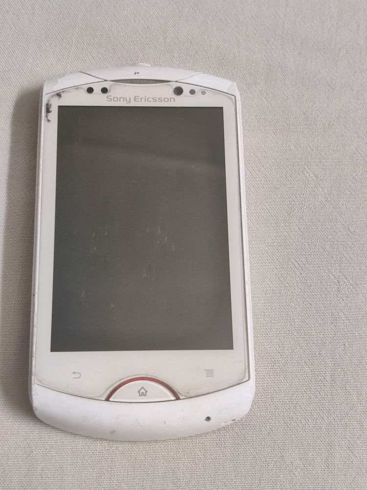 Sony Ericsson Walkman WT19i