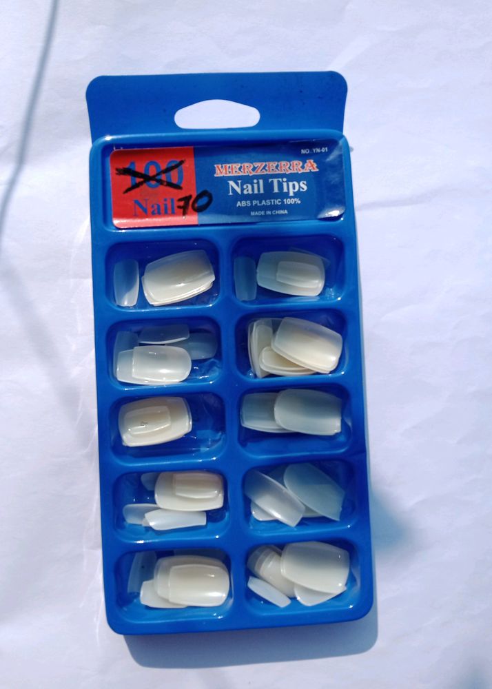 Fake Nails... (70 Pieces)