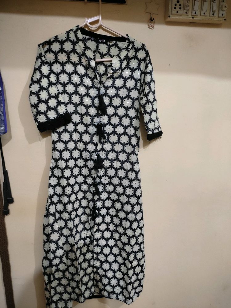 Kurti Straight