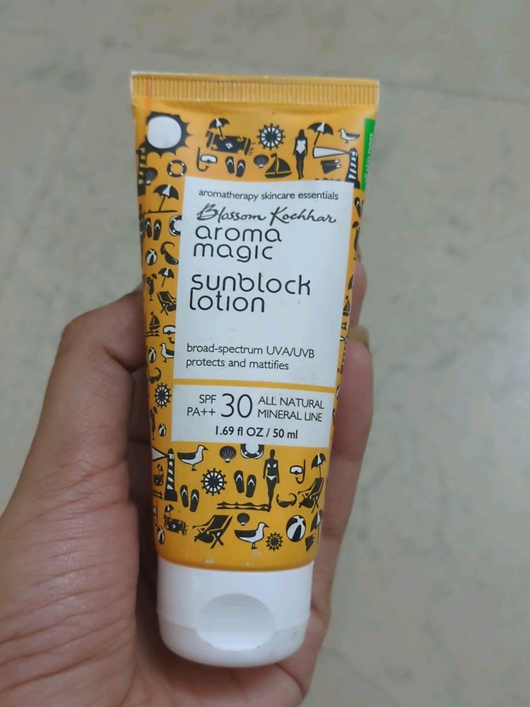 Blossom Kochar - Aroma Magic Sunblock