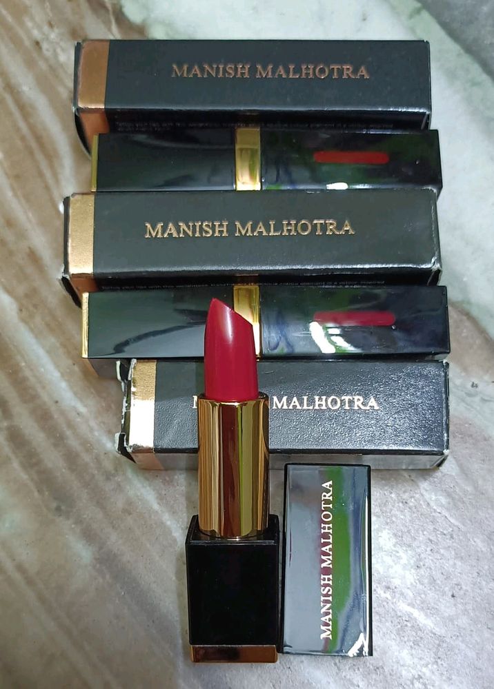 Manish Malhotra Hi Shine Lipstick