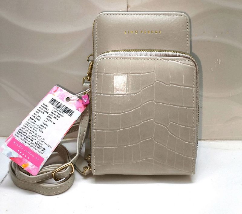 👛PRICE DROP- Lino Perros Sling