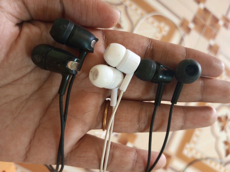 2black & 1white Headphones