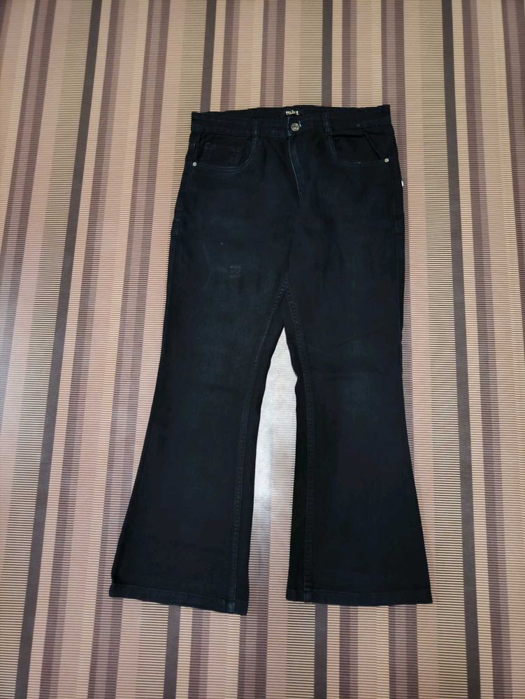 Z-57 Size 32 Flared Women Denim Jeans