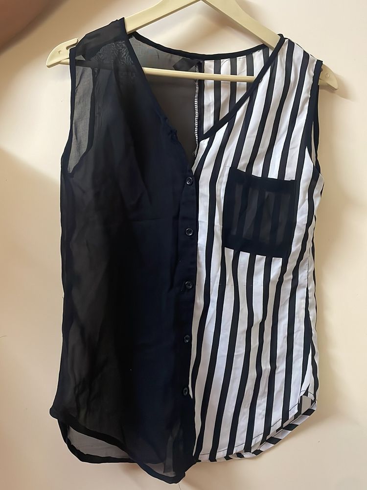 Black And White stripes top940