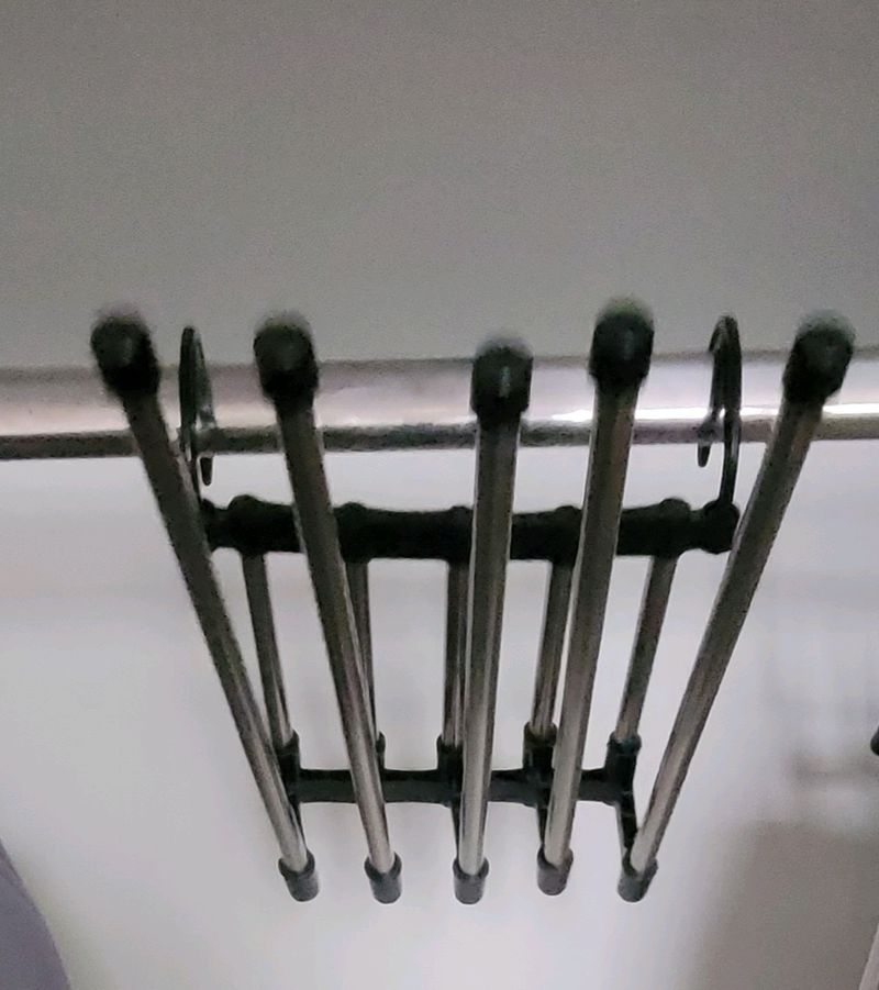 Set Of 5 in 1 Steel Hanger