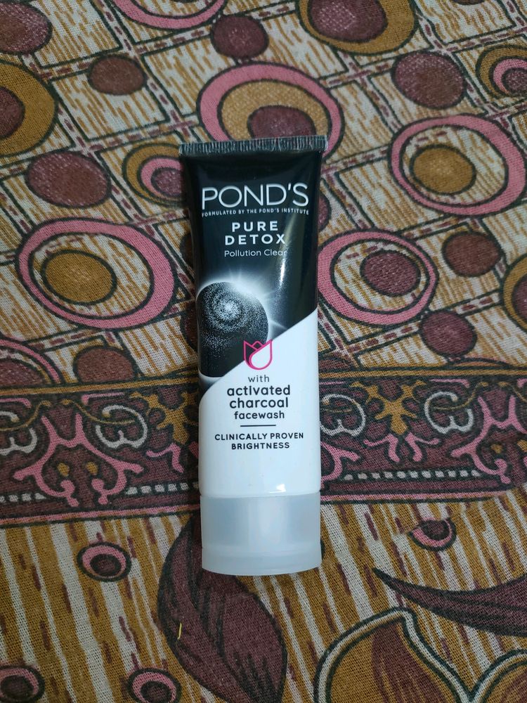 Pond's Pure Detox Face Wash