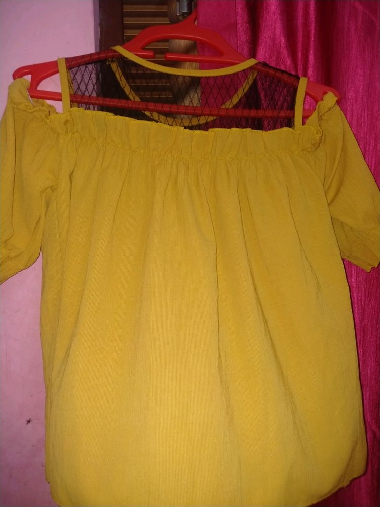 Beautiful Trendy Top For Sell