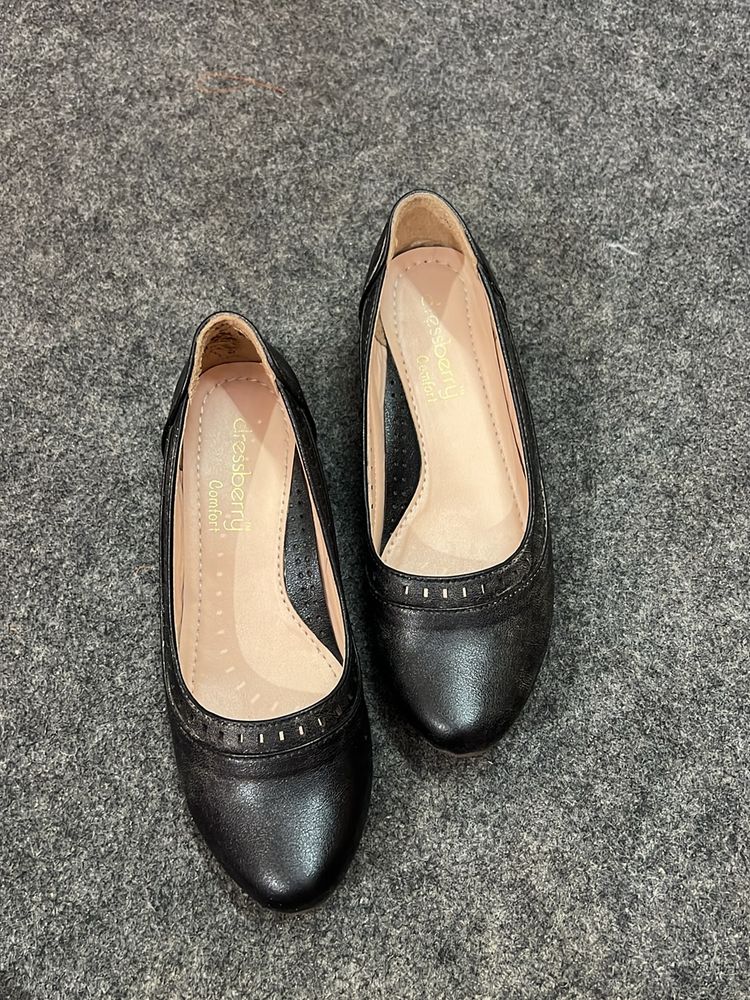 Dressberry Black Casual Shoes ♥️