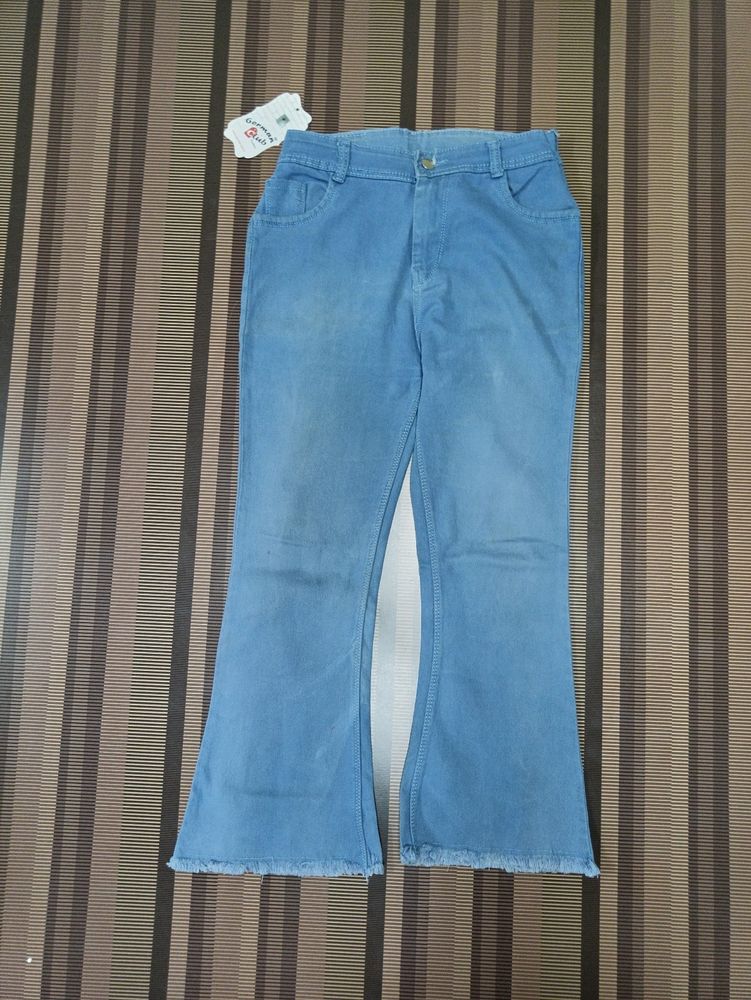 W-07 Size 28 Bootcut Women Denim Jeans