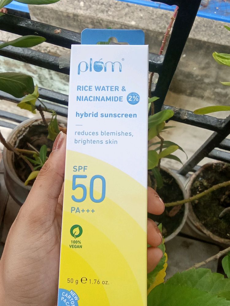 Plum Rice Water & Niacinamide Sunscreen