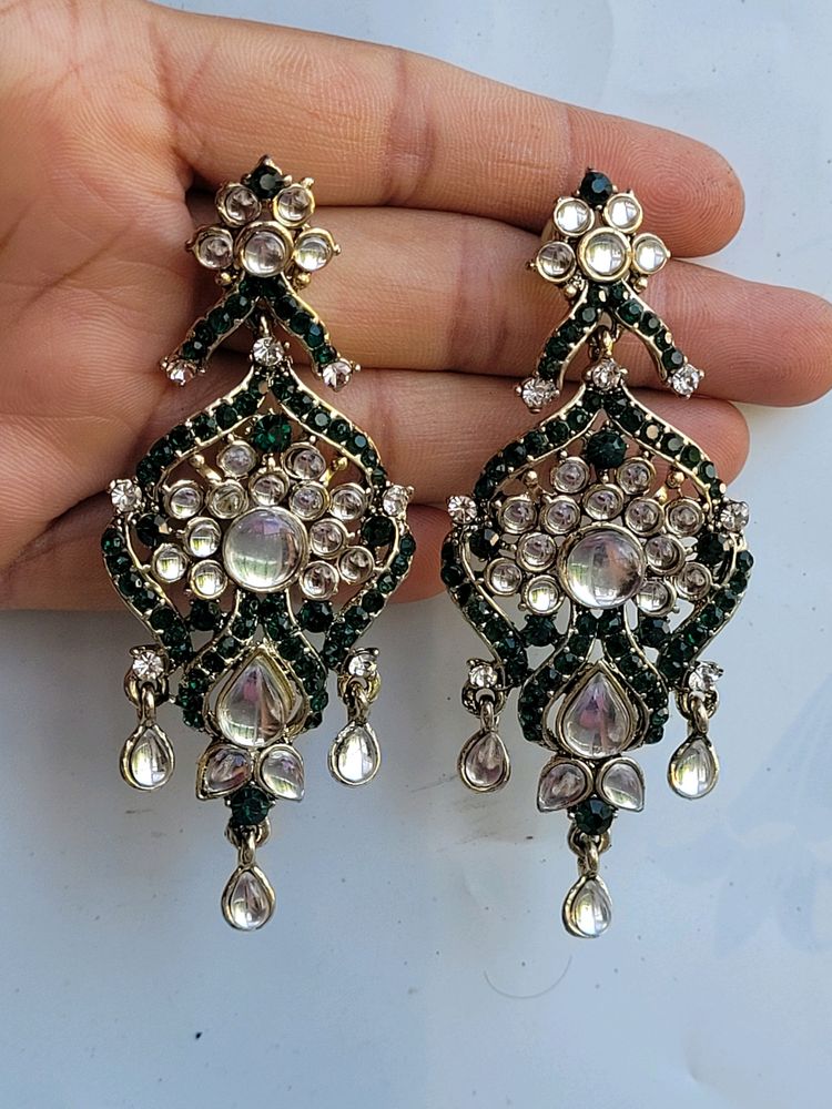 Green And White Kundan Earrings Set