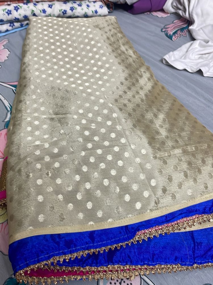 Saree With Stitched And Padded Blouse