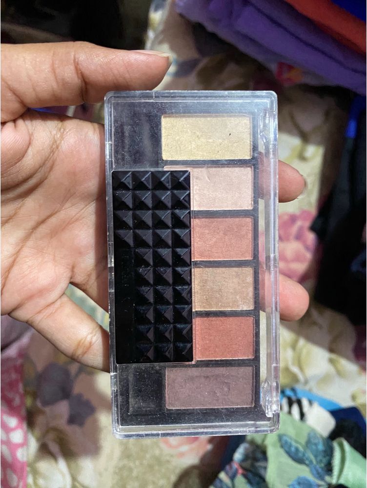 Eyeshadow Palette From Canada