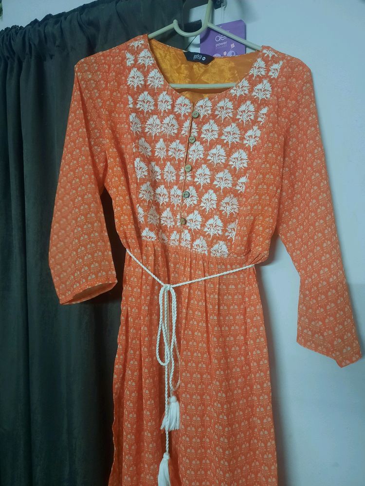 Nyra Cut Kurta. Not Even Worn Onve