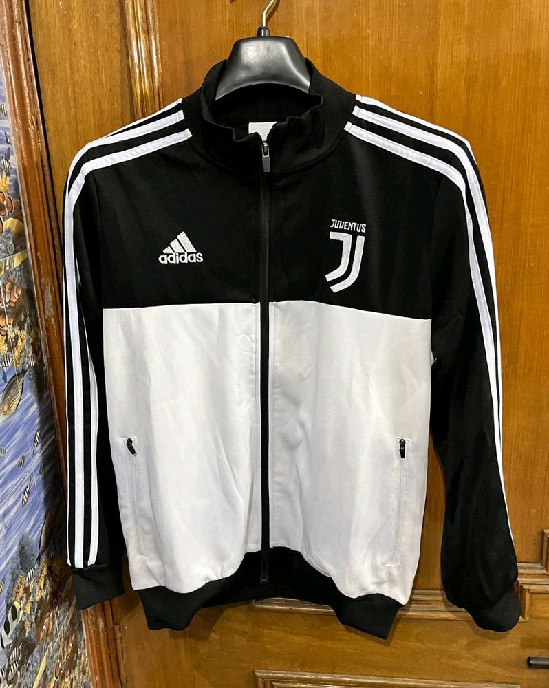 ADIDAS JUVENTUS BLACK AND WHITE TRAINING JACKET