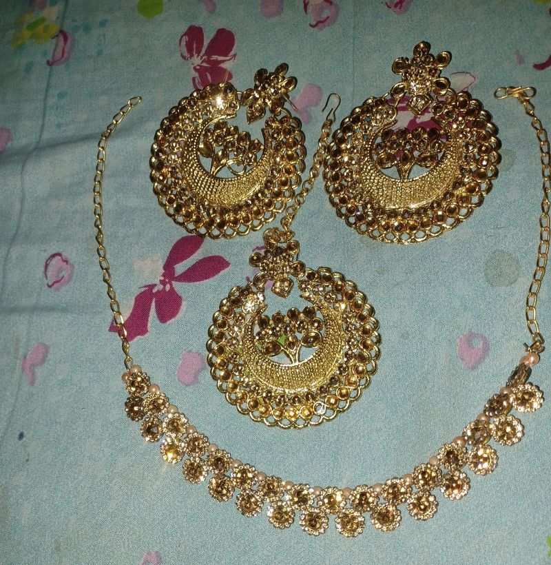 Golden Jewellery Set