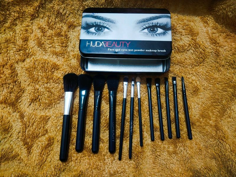 Makeup Brushes By Huda Beauty (Dupe)