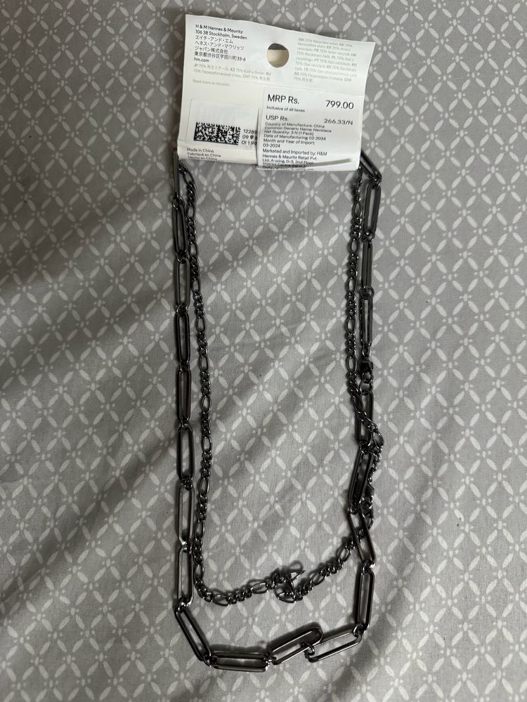 H&m 2 piece Y2k necklace