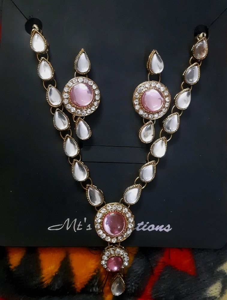 A Pink With Silver Stones Necklace Jwellery Set