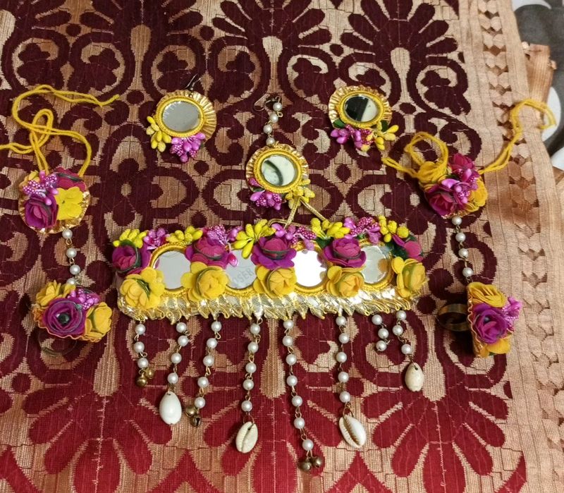 Haldi Jewellery Set..