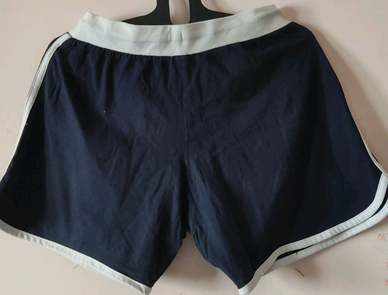 WOMEN SHORTS