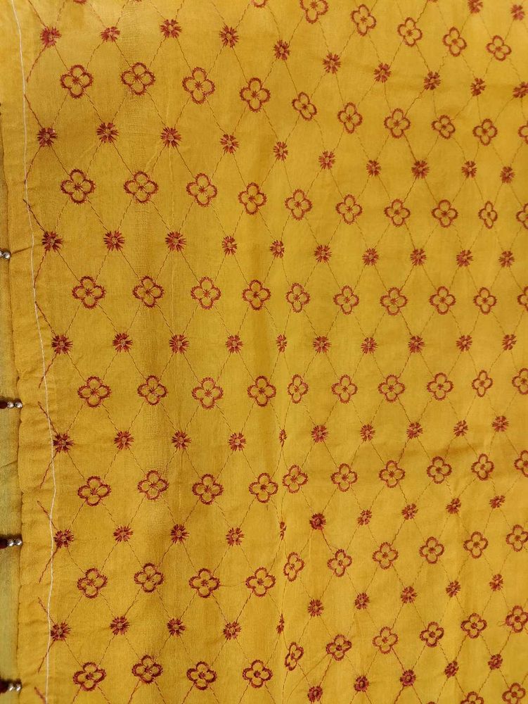 Beautiful Handloom Saree At Heavy Discount