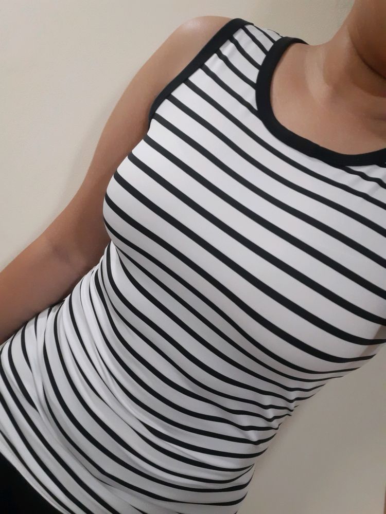 SALE!!!🔥 Striped Fitted Top