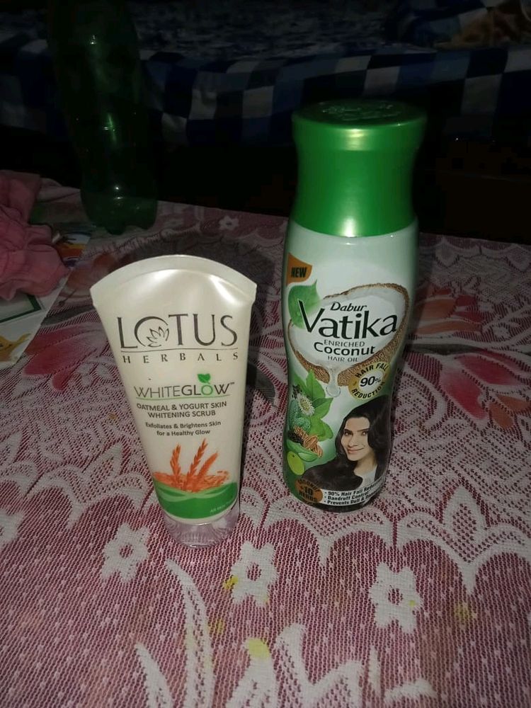 Dabur Vatika Oil with Lotus Whiteglow Scrub