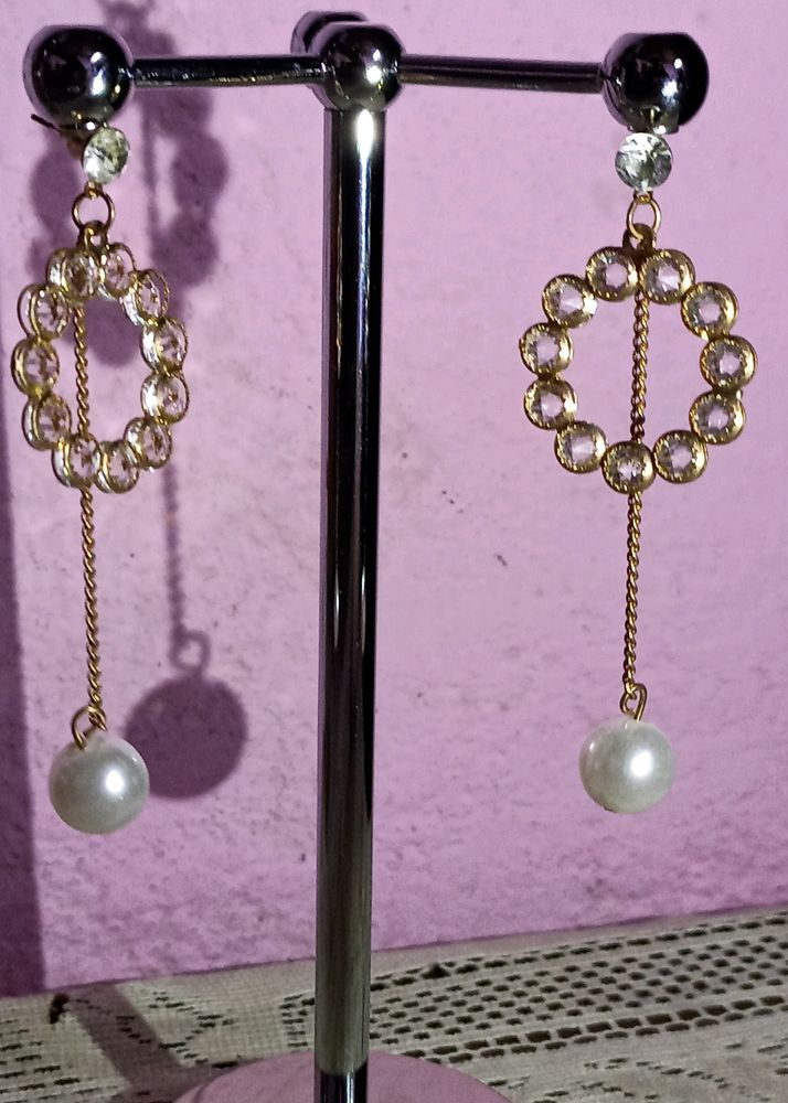 Pearl Drip Earring