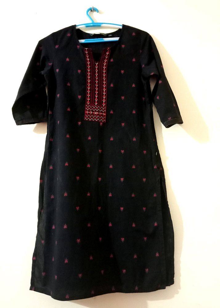 Women's Black Printed Kurti