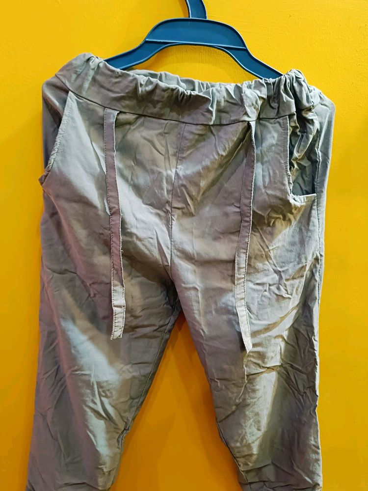 It Is a Stretchable Trouser